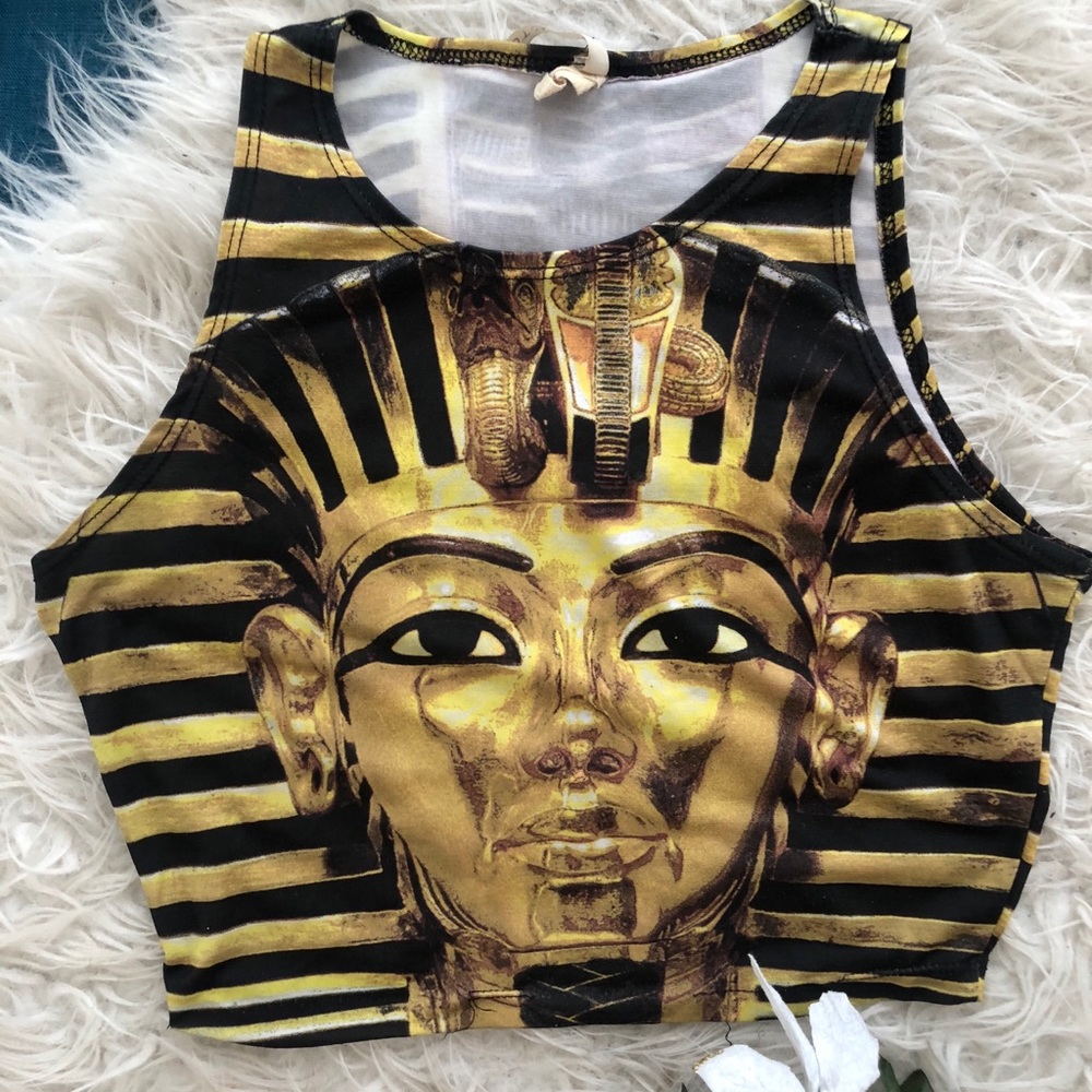 Crop top featuring Egyptian pharaoh